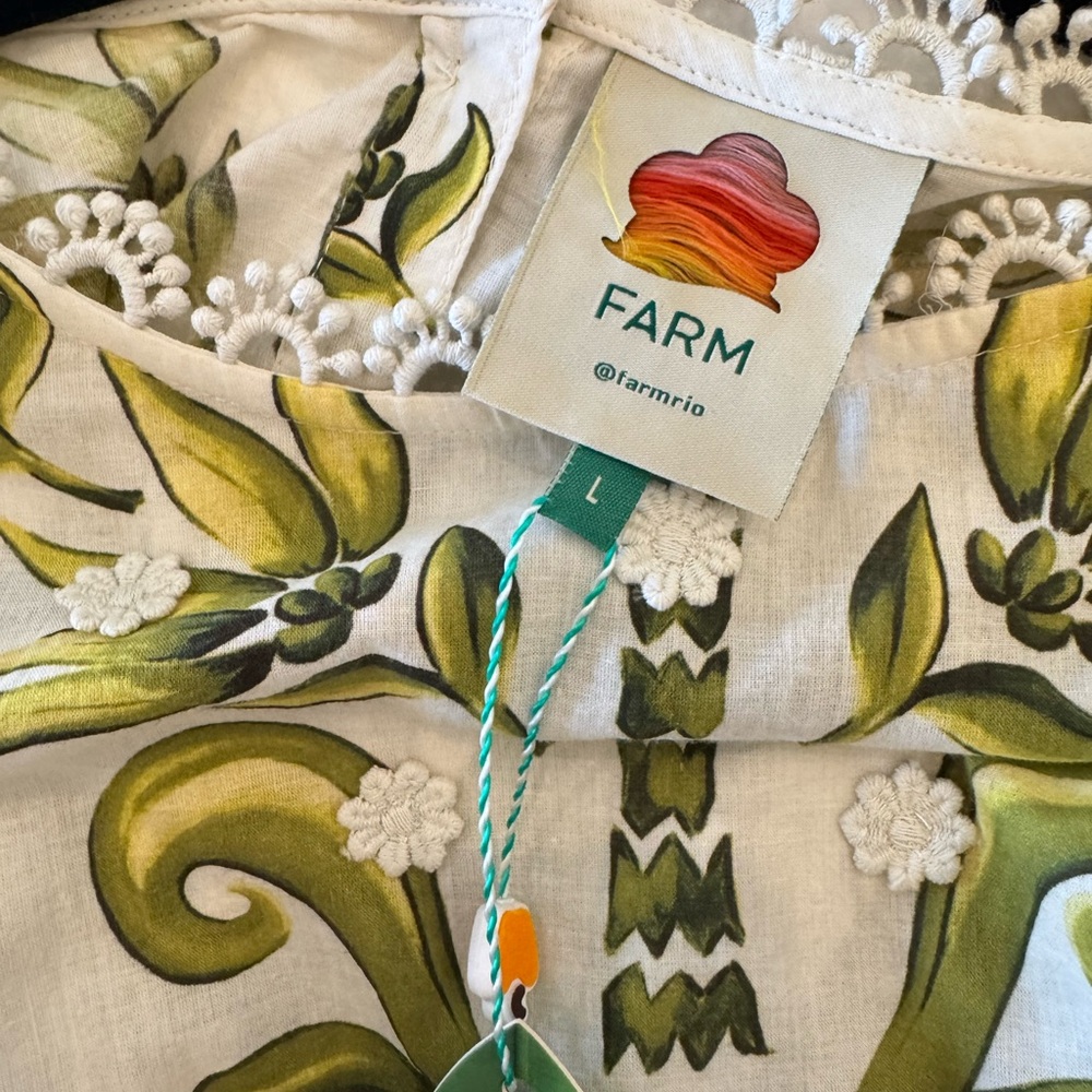 FARM Rio Green and Cream Botanical Embroidered Top - Picture 5 of 8